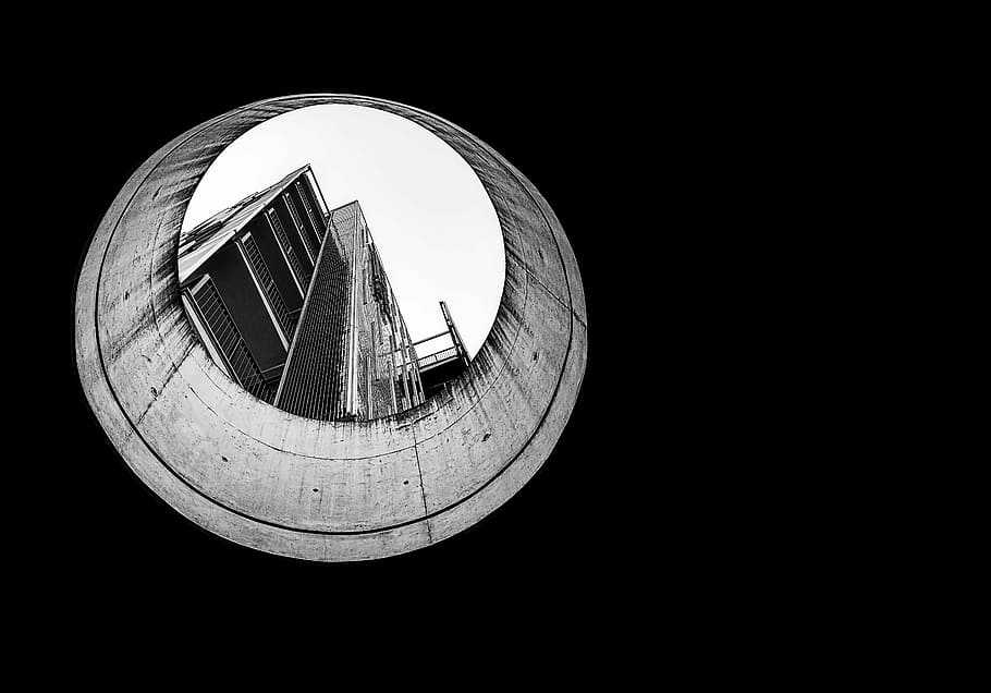 vista inferior, edifici, cuc, eyeview, forat, perspectiva, cercle, arquitectura, concret, blanc i negre, construcció, hotel, escala, línia, barana, negre, balcó, geomètric, geometria, buscant, subterrani, complex d’edificis, mínim, minimalista, forma geomètrica, estructura construïda, forma, exterior de l'edifici, còpia espai, cel, cap gent, vista d’angle baix, disseny, naturalesa, a l'aire lliure, cel clar, ciutat, rodó, modern, vidre - material, gratacels, exterior d’edifici d’oficines, 5K