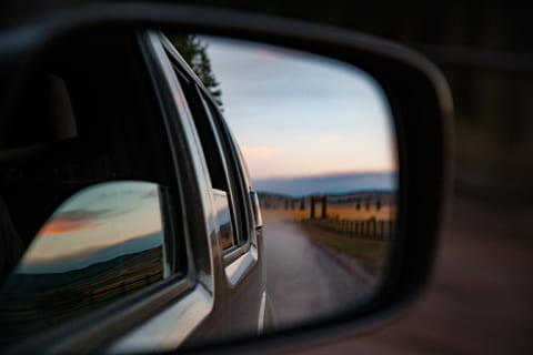 vingespejl, reflekterende, vej, ørken, tæt på, fotografering, sidespejl på køretøjet, Sky, landskab, træ, vindue, kurve, bevægelse, afspejling, bil, solnedgang, spejl, tur, bakspejl, transportmidler, transportform, motor køretøj, sidespejl, himmel, rejse, land køretøj, ingen mennesker, hastighed, natur, sky - himmel, på farten, udendørs, køretøj spejl, 4K, CC0, offentligt domæne, royaltyfrie