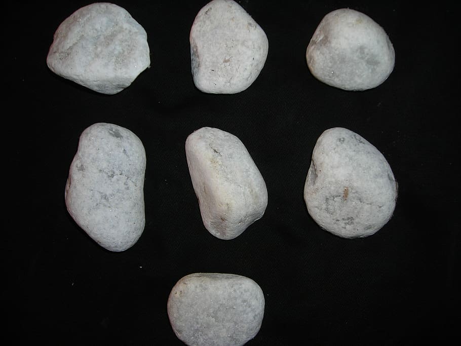 Buttons, Stones, Hell, Pebble, healthcare and medicine, black background, science, no people, studio shot, close-up, indoors, directly above, still life, side by side, in a row, arrangement, repetition, solid, stone - object, group of objects, rock, food and drink, cut out, stone, vegetable, 2K