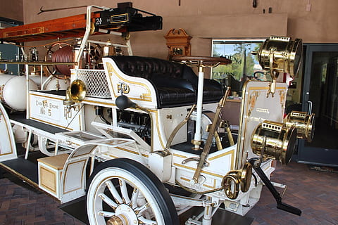fire, engine, antique, transportation, mode of transportation, land vehicle, no people, stationary, travel, retro styled, wheel, indoors, metal, day, motor vehicle, old, city, in a row, car, parking, wall - building feature, garage, 1080P, CC0, public domain, royalty free