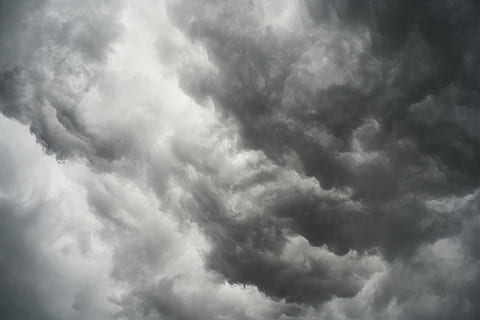 hvid himmel, luft, himmel, Sky, baggrund, skyer, høj, det er i luften, grå, sort, natur, landskab, smuk, storm, udendørs, hvid, abstrakt, sæson, vinter, struktur, efterår, regn, regnfuld, orkan, mørk, vejr, sky - himmel, baggrunde, cloudscape, dramatisk himmel, tordenvejr, scenics, storm sky, skønhed i naturen, vind, miljø, humørlig himmel, atmosfære, scenics - natur, ingen mennesker, overskyet, meteorologi, ildevarslende, klima, skybrud, tjavsede, blødhed, 5K, CC0, offentligt domæne, royaltyfrie