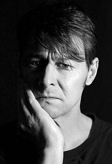 grayscale photo, man, thinker, think, human, depression, serious, ponder, thinking, consider, toothache, monument, idea, sculpture, wisdom, contemplation, one person, adult, human body part, adults only, portrait, black background, headshot, people, indoors, studio shot, close-up, front view, men, lifestyles, young adult, young men, looking at camera, real people, looking, human face, 5K, CC0, public domain, royalty free