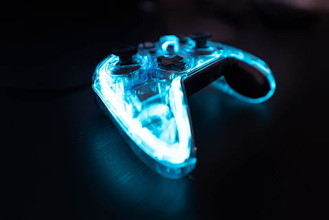ușoară, întuneric, tehnologie, iluminat, butoane, a închide, controlor, controlor de joc, gamepad, joypad, albastru, un singur obiect, studio shot, nici o persoana, în interior, comunicare, echipamente de iluminat, Siguranță, semn, Securitate, industrie, lumină - fenomen natural, combustibil și generarea de energie electrică, Fundal negru, Afaceri, metal, transport, 4K, CC0, domeniu public, fără drepturi de autor