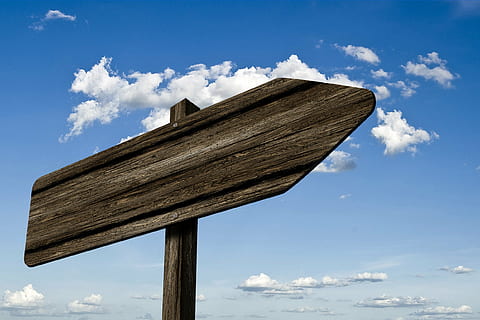 brown road signage, directory, signposts, wood, grain, board, shield, direction, right, away, marking, arrow, sky, clouds, sign, wood - Material, billboard, blue, cloud - sky, nature, no people, low angle view, day, outdoors, cloudscape, tranquil scene, tranquility, scenics - nature, mountain, architecture, white color, tree, landscape, land, wooden post, 1080P, CC0, public domain, royalty free