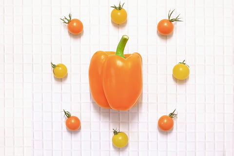 appelsin tomater, orange, tomater, mad, grøntsag, tomat, friskhed, mad og drikke, Vegetarmad, sund kost, moden, rød, organisk, ingen mennesker, gul, tæt på, grøn farve, orange farve, velvære, indendørs, frugt, rå fødevarer, direkte over, gruppe af objekter, studio skud, kirsebær tomat, høj vinkel visning, sund livsstil, 1080P, CC0, offentligt domæne, royaltyfrie