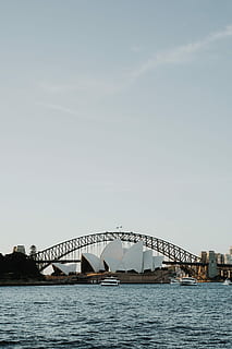 Teatro dell'opera di Sydney, Sidney Opera House, ponte, struttura, architettura, porto, connessione, acqua, struttura costruita, mezzi di trasporto, cielo, ponte - struttura fatta dall'uomo, lungomare, esterno dell'edificio, nessuno, fiume, natura, destinazioni di viaggio, città, giorno, all'aperto, ponte ad arco, 5K, CC0, dominio pubblico, privo di copyright