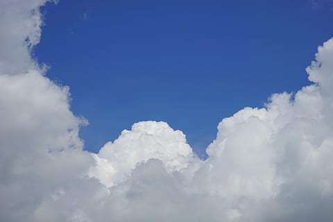skyer, cloudformation, himmel, hvid, blå, cumulus, skyer form, sky af flok af, cumulus skyer, vejr, vejrfænomen, atmosfære, meteorologisk fænomen, klima, natur, dag, luft, baggrunde, udendørs, sommer, plads, sky - himmel, fluffy, cumulus sky, hvid farve, scenics - natur, cloudscape, ro, ingen mennesker, skønhed i naturen, idyllisk, rolig scene, kopiere plads, miljø, blødhed, lyse, meteorologi, 5K, CC0, offentligt domæne, royaltyfrie