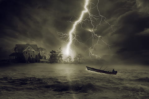 Graustufen-Illustration, Boot, Ozean, Blitzschlag, Gewitter, Sturm, Blitz, Wolken, See, raue See, Stiefel, Fischerboot, Zuhause, Insel, Himmel, Nacht-, bedrohlich, düster, Dunkelheit, Drohung, dunkel, seltsam, Lichtblitz, Atmosphäre, Kraft der Natur, Risiko, Natur, Heimweg, Schutz, allein, nach vorne, Fotomontage, komponieren, Kraft in der Natur, wolke - himmel, Wasser, Gebäudehülle, die Architektur, gebaute Struktur, extremes Wetter, Transport, Sturmwolke, Leistung, Schönheit in der Natur, Gebäude, keine Leute, draußen, 5K, CC0, gemeinfrei, lizenzfrei