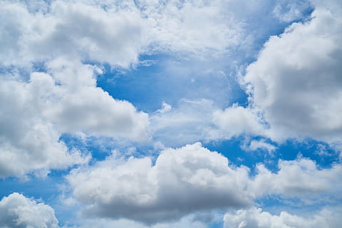 Foto, hvid, skyer, Sky, blå, sammensætning, utrolig, himmel, solnedgang, hvide skyer, natur, landskab, sommer, sol, baggrund, plads, lys, miljømæssige, struktur, smuk, atmosfære, fred, detalje, mønster, farvebillede, dag, ingen, ren, morgen, baggrunde, abstrakt, kopiere plads, ilt, ingen mennesker, frisk, abstrakt mønster, levende farve, rummelig, vandret, selektiv fokusering, sky - himmel, cloudscape, skønhed i naturen, hvid farve, scenics - natur, miljø, overskyet, fluffy, vind, ro, dramatisk himmel, idyllisk, meteorologi, udendørs, klima, lyse, 5K, CC0, offentligt domæne, royaltyfrie