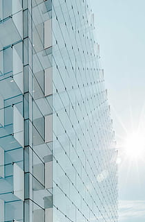 minimalistyczny, fotografia, szkło, strukturalny, budynek, architektura, infrastruktura, Struktura, ustanowienie, apartament, okna, kondominium, hotel, słońce, wieżowiec, nowoczesny, okno, zbudowana struktura, na zewnątrz budynku, niebieski, scena miejska, budynek biurowy, abstrakcyjny, szkło - materiał, futurystyczny, biznes, tła, odbicie, budynek biurowy na zewnątrz, Miasto, niebo, niski kąt widzenia, gabinet, światło słoneczne, żadnych ludzi, dzień, Natura, słoneczny, na dworze, wzór, dzielnica finansowa, 2K, CC0, domena publiczna, darmowe zdjęcia