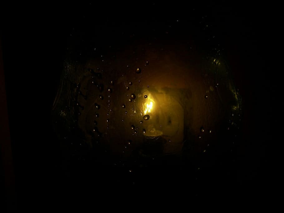luce, offuscare, riflessione, gocce, finestra, bicchiere, illuminato, notte, nessuno, in casa, avvicinamento, sfondo nero, buio, natura, spazio, far cadere, cielo, cibo e bevande, acqua, stella - spazio, astronomia, mistero, raggiante, girato in studio, 720P