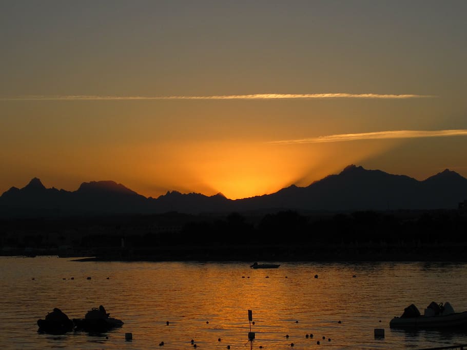 solnedgang, egypten, himmel, landskab, rejse, syd, kyst, sommer, sol, hav, strand, vand, skønhed i naturen, bjerg, scenics - natur, silhuet, orange farve, ro, rolig scene, natur, idyllisk, bjergkæde, sø, nautiske fartøj, ikke-urbane scene, ingen mennesker, transportform, transportmidler, udendørs, 4K