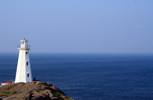 hvid, fyrtårn, hav, dagtimerne, kystlinje, ledestjerne, himmel, ingen mennesker, rock-objekt, berømte sted, blå, farvebillede, retning, vejledning, bygning udvendig, sikkerhed, vand, tårn, beskyttelse, bygning, horisont over vand, horisont, arkitektur, scenics - natur, bygget struktur, strand, jord, udendørs, nautisk udstyr, 2K, CC0, offentligt domæne, royaltyfrie