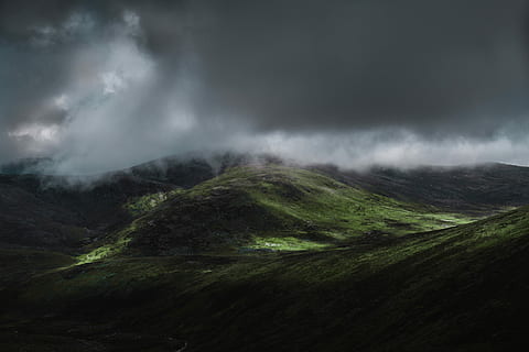 Antenne, Aussicht, Grün, Berg, wolkig, Himmel, Landschaftsfotografie, Hügel, düster, Wolken, Landschaft, bedeckt, bewölkter Himmel, launisch, draussen, Abenteuer, Australien, Wanderung, Natur, grüne Hügel, Mount Kosciuszko, Wolke, Umgebung, wolke - himmel, Szenen - Natur, Schönheit in der Natur, keine Leute, Land, Sturm, Nebel, Gewitter, Gebirge, dunkel, draußen, grüne Farbe, Sturmwolke, Regen, dramatische Landschaft, 5K, CC0, gemeinfrei, lizenzfrei