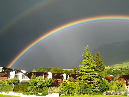 arcobaleno, Doppio, doppio arcobaleno, cielo, umore, le case, natura, Casa, architettura, pianta, multicolore, albero, struttura costruita, bellezza nella natura, nessuno, esterno dell'edificio, scenics - natura, giorno, all'aperto, ambiente, colore verde, scena tranquilla, connessione, pioggia, 4K, CC0, dominio pubblico, privo di copyright