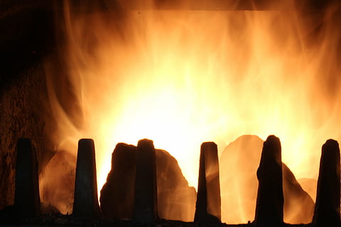 ali, Kamin, Flamme, Feuer, Feuer - natürliches Phänomen, Verbrennung, Hitze - Temperatur, keine Leute, Natur, Panorama-, orange Farbe, Kommunikation, Zeichen, Silhouette, Gelb, abstrakt, rot, Rock, draußen, Umgebung, solide, Rock - Objekt, schmelzen, 5K, CC0, gemeinfrei, lizenzfrei