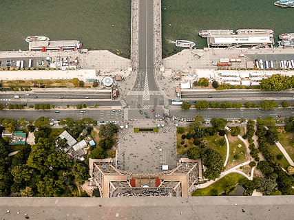 Antenne, Aussicht, Kreuz, Straße, Eiffelturm, Paris, Vogelperspektive, Stadt, Brücke, herunterschauen, Überschneidung, Fußgänger, Karten, Bäume, Dach, Fluss, Struktur, pari, Stadtbild, über, gebaute Struktur, Gebäudehülle, die Architektur, Tag, Transport, Pflanze, High Angle View, Baum, Transportmittel, Natur, keine Leute, draußen, Landfahrzeug, Auto, Kraftfahrzeug, Reiseziele, architektonische Säule, 4K, CC0, gemeinfrei, lizenzfrei