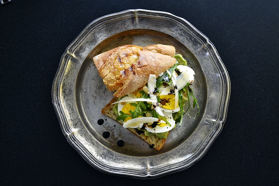 rodanxes, pa, al costat, vegetals, placa, sandvitx d'ou, brindis, coet, amanida, ou, ou bullit, balsàmic, vinagre, parmesà, gourmet, aliments platejats, dinar, berenar, esmorzar, menjar, saludable, fresc, deliciós, formatge, aperitiu, full, dieta, Itàlia, bruschetta, casolà, mediterrani, fotografia de menjar, vinagre balsàmic, oli d'oliva, pinyons, bullit, rústic, blanc, brunch, tall, cuina, integral, verd, sopar, decorar, natural, al matí, saborós, suau, productes lactis, llum mística, reialesa, menjar i beguda, frescor, alimentació saludable, a l'interior, llest per menjar, benestar, natura morta, directament a sobre, cap gent, tir de l'estudi, fons negre, taula, mida de la porció, vista d’angle alt, primer pla, indulgència, safata, 4K