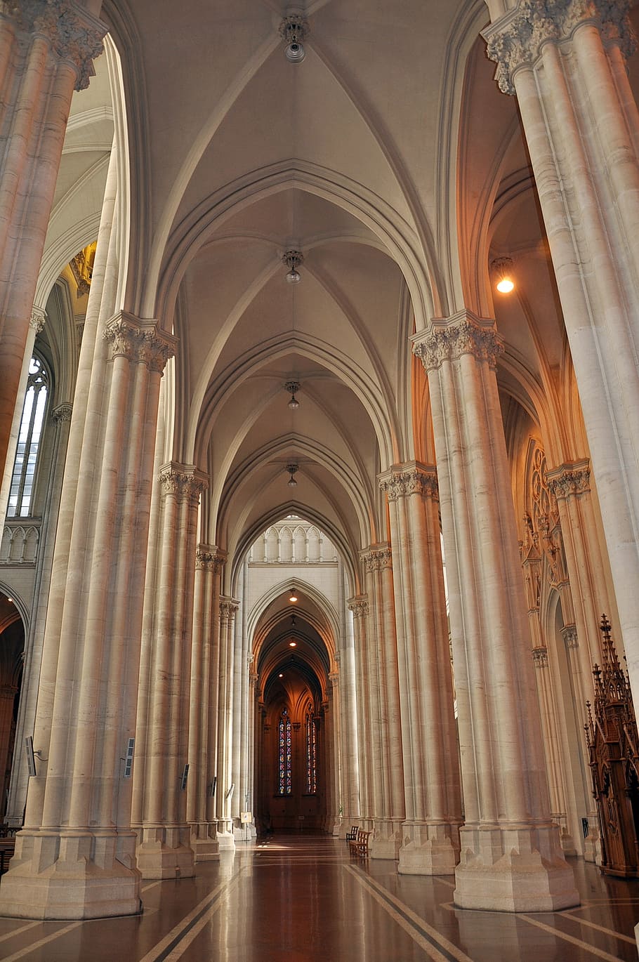 kościół, gotyk, średniowieczny, świątynia, katedra, architektura, Argentyna, wewnątrz, kolumna architektoniczna, łuk, religia, chrześcijaństwo, historia, znane miejsce, Europa, zbudowana struktura, budynek, przeszłość, miejsce kultu, wiara, duchowość, kierunek, droga naprzód, żadnych ludzi, podróżować, cele podróży, sufit, architektura i sztuka, łukowaty, styl gotycki, 1080P