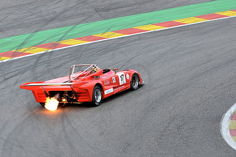 motorsport, oldtimer, spa klassikere, motor, nostalgi, automobil, hurtig, gammel, samle, transportmidler, transportform, racerbil, land køretøj, høj vinkel visning, sportsrace, bil, rød, konkurrence, sport, motor køretøj, vej, dag, konkurrencedygtig sport, sport spor, spor og felt, multi farvet, ingen mennesker, hastighed, udendørs, auto racing, motorsykkelbane, hjul, 2K, CC0, offentligt domæne, royaltyfrie