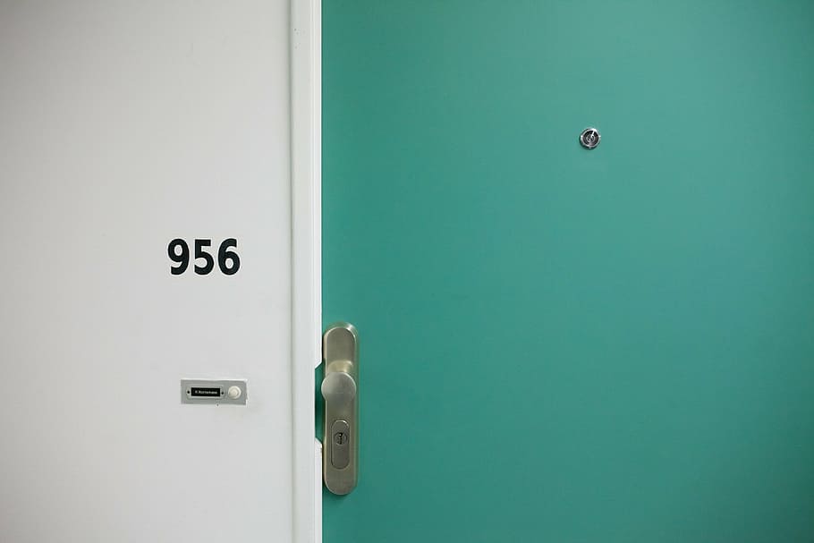 verd, fusta, rubor, porta, paret, bloqueig, blanc, nombre, metall, acer, habitació, text, a l'interior, taquilla, cap gent, color verd, dia, vestuari, primer pla, entrada, seguretat, forat de claus, còpia espai, protecció, comunicació, maneta, gestionar, tancat, marc complet, color turquesa, 4K