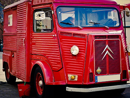 automàtic, citroen, oldtimer, clàssic, raresa, edat del cotxe, cotxe antic, vell, vehicle, vehicles antics, citroen tipus h, transportador, França, vermell, autobús, vehicle terrestre, transport, manera de transport, camió de bombers, camió, rescat, cap gent, accidents i desastres, estacionari, dia, ocupació, a l'aire lliure, automòbil, cotxe, equips d’emergència, ciutat, semi-camió, 4K, CC0, domini públic, lliure de regalies