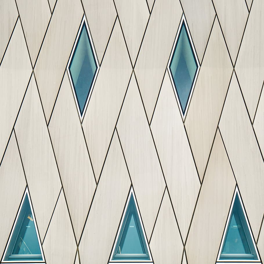 piace, diamante ovale, vol., ii, alzavola, beige, geometrico, illustrazione del modello, costruzione, finestra, modello, minimo, astratto, architettura, riflessione, creativo, design moderno, forma, triangolo, minimalista, luminosa, giorno, urbano, Svizzera, Ginevra, semplice, minimalismo, diamante, fotogramma intero, struttura costruita, sfondi, esterno dell'edificio, nessuno, Inquadratura dal basso, forma geometrica, design, natura, blu, luce del sole, moderno, all'aperto, caratteristica della parete, avvicinamento, edificio per uffici esterno, soffitto, 2K