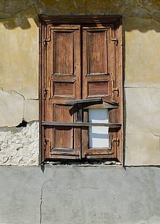finestra, vell, resistent, rovellat, decaïment, desgast, fusta, envellit, larnaca, Xipre, barri antic, arquitectura, estructura construïda, material de fusta, porta, entrada, exterior de l'edifici, cap gent, tancat, edifici, dia, casa, funció de construcció de parets, a l'aire lliure, seguretat, protecció, patró, pestell, 2K, CC0, domini públic, lliure de regalies