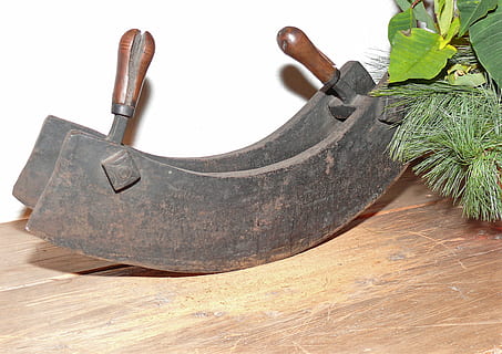 tocul de tocat, cuţit, hack, a mărunți, a taia, tăiere, istoric wiegemesser, ustensile de bucatarie, ascuțit, cuțit cu plante medicinale, natură moartă, nici o persoana, lemn - material, în interior, masa, vedere în unghi mare, instrument de lucru, a închide, unealta de mana, instrument, natură, metal, vechi, un singur obiect, fundal alb, plantă, studio shot, pantof, echipament, frunze, Piele, 1080P, CC0, domeniu public, fără drepturi de autor