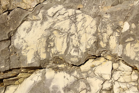 behang, abstract, bespotten, oppervlakte, rots, steenworp, ruw, geologie, achtergrond, natuur, volledig kader, achtergronden, getextureerde, geen mensen, solide, patroon, muur - bouwfunctie, detailopname, ingebouwde structuur, architectuur, dag, verweerde, buitenshuis, beschadigde, rock - object, oud, stenen materiaal, 5K, CC0, publiek domein, royaltyvrij