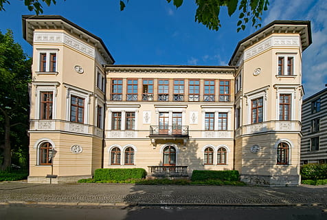 weimar, thuringia germany, Germania, oras vechi, clădire veche, locuri de interes, cultură, artă, clădire, istorie, arhitectură, exteriorul clădirii, construită, zonă rezidențială, fereastră, cer, natură, plantă, copac, nici o persoana, casă, zi, oraș, în aer liber, cărare, faţadă, stradă, drum, luxos, casa de rând, 5K, CC0, domeniu public, fără drepturi de autor