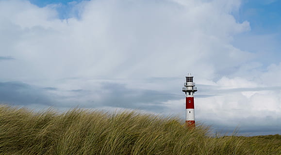 faro, campo d'erba, campo, nube, cielo, Cloudscape, paesaggio, panoramico, scenario, all'aperto, Belgio, Nieuwpoort, rosso, blu, erba, guida, sicurezza, Torre, nuvola - cielo, natura, struttura costruita, terra, protezione, giorno, direzione, nessuno, esterno dell'edificio, architettura, pianta, acqua, simbolo di avvertimento, 5K, CC0, dominio pubblico, privo di copyright