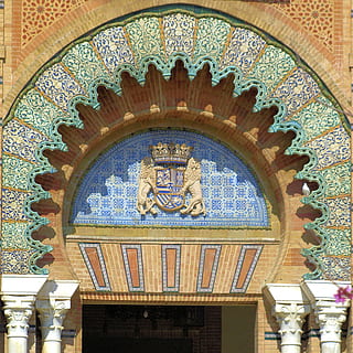 durys, lankas, keramikos, įvesties, Ispanija, stulpelius, portalas, namai, pastatyta struktūra, architektūra, nėra žmonių, menas ir amatai, religija, tikėjimas, žemas kampo vaizdas, arka, atstovavimas, pastato išorė, kūrybiškumas, garbinimo vieta, dvasingumas, modelį, dizainas, žmogaus atstovavimas, pastatas, kelionės tikslai, dieną, puošnus, freskos, laikrodis, viršutinė riba, 2K, CC0, Viešasis domenas, nemokamai