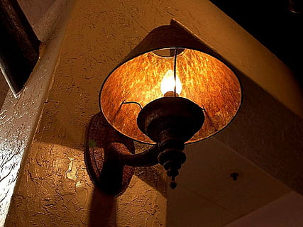 dunkel, Feuer, Lampe, rostig, Lampen, Lichtanlage, beleuchtet, keine Leute, Flachwinkelansicht, Nahansicht, elektrische Lampe, drinnen, glühend, Elektrizität, elektrisches Licht, die Glühbirne, Metall, Licht, hängend, Wandbau - Funktion, Natur, Sonnenlicht, orange Farbe, Licht - natürliches Phänomen, Leuchte, 720P, CC0, gemeinfrei, lizenzfrei