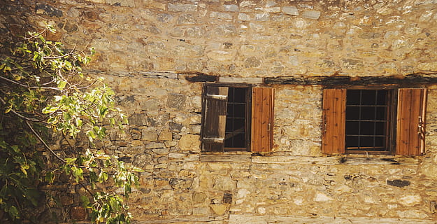 spinalonga, parete, vecchio, antico, mattone, muratura, Casa, struttura, vecchia casa, muro di mattoni, finestra, Grecia, casa in rovina, le rovine del, edificio a muro, finestra aperta, Vintage ▾, persiane, vecchie finestre, antichità, casa di muro, costruzione, struttura costruita, architettura, esterno dell'edificio, nessuno, giorno, caratteristica della parete, abbandonato, danneggiato, Entrata, muro di pietra, natura, pianta, porta, all'aperto, intemperie, deterioramento, 2K, CC0, dominio pubblico, privo di copyright