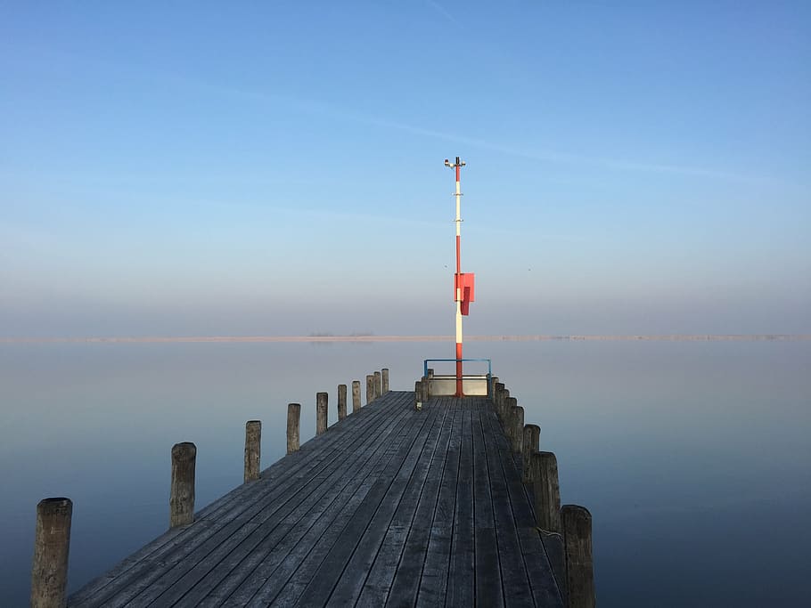 sø, web, vinter, farvande, ungarn, Neusiedlersee, boardwalk, hvile, mole, bank, humør, natur, kai, himmel, roma bordet, stadig, bunker, dok, anløbsbro, bygget struktur, arkitektur, retning, tårn, vand, ingen mennesker, dag, høj - høj, skønhed i naturen, hav, blå, bygning udvendig, træ - materiale, vejen frem, udendørs, scenics - natur, træ post, 2K