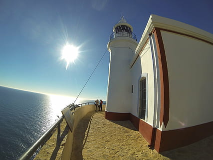Leuchtturm, Meer, Hilfe, Ozean, Reise, Licht, Navigation, Strand, Marine, Küste, Himmel, nautisch, Wasser, Sonnenlicht, Natur, die Architektur, gebaute Struktur, Linseneffekt, Tag, Sonne, sonnig, klarer Himmel, Geländer, Gebäudehülle, draußen, Richtung, Beratung, keine Leute, hell, 1080P, CC0, gemeinfrei, lizenzfrei