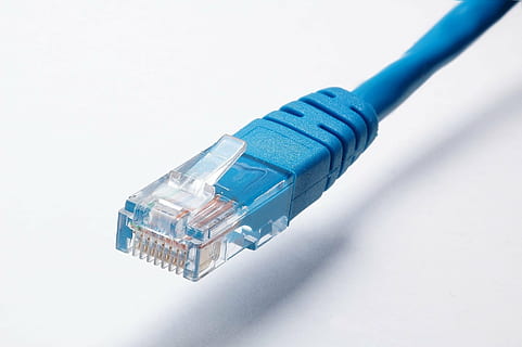 câble ethernet bleu, câble réseau, réseau, câble, Les données, ethernet, la communication, La technologie, lien, serveur, l'Internet, ordinateur, centre, la mise en réseau, équipement, la vitesse, large bande, lan, prise de courant, Sécurité, pièce, cat5, rj45, information, fournisseur, numérique, câble d'ordinateur, prise de connexion réseau, réseau informatique, équipement informatique, communications globales, Technologie sans fil, coupé, bleu, personne, partie informatique, prise de vue en studio, bande passante, câblé, serveur de réseau, équipement électrique, ligne téléphonique, 1080P