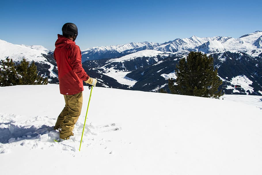 sciatore, la neve, vista, inverno, temperatura fredda, montagna, capi di abbigliamento, catena montuosa, attività di svago, sport, vacanza, scenics - natura, una persona, adulto, sport invernali, lunghezza intera, bellezza nella natura, natura, vacanze, vestiti caldi, settimana bianca, montagna innevata, Abbigliamento da sci, all'aperto, 5K