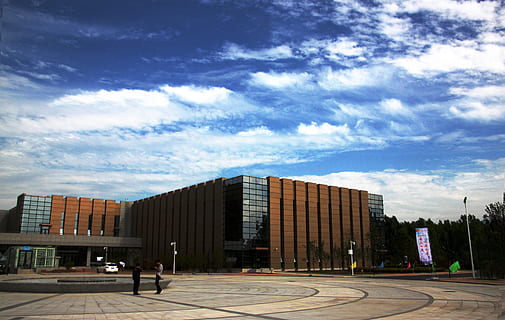 west, Schüssel, Stadion, Wolke, West Bowl, Stadion, Himmel, wolke - himmel, Gebäudehülle, die Architektur, draußen, Tag, gebaute Struktur, Stadt, Natur, Gebäude, Männer, Menschen, Sonnenlicht, zufällige Menschen, Transport, zwei Menschen, Bürogebäude außen, echte Menschen, Straße, 4K, CC0, gemeinfrei, lizenzfrei