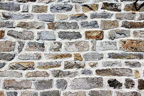 blanco, gris, Pared de piedra, pared, textura, estructura, bloquear, piedras, fondo, piedra natural, edificio, albañilería, ladrillo, ladrillo colorido, de ladrillo, antecedentes, modelo, pared - característica de la construcción, cemento, arquitectura, texturizado, material, áspero, fotograma completo, estructura construida, nadie, sólido, día, pared de ladrillo, material de piedra, al aire libre, antiguo, repetición, efecto texturizado, hormigón, 4K, CC0, dominio público, libre de derechos
