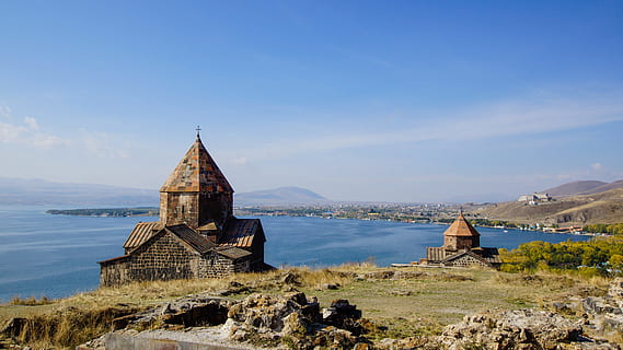 ruda, namas, mėlyna, jūros, debesys, ežero Sevan, vienuolynas, bažnyčia, armenija, sevanas, viduramžių, dangus, ežeras, senas, pastatas, istorinis, stačiatikis, Kaukazas, sevanavank, pusiasalyje, architektūra, krikščionybė, surp arakelots, surp astvatsatsin, religija, caucasia, istorija, garbinimo vieta, pastato išorė, dieną, lauke, pastatyta struktūra, tikėjimas, dvasingumas, pobūdį, kelionės tikslai, nėra žmonių, vanduo, kelionė, vaizdai - gamta, spire, 5K, CC0, Viešasis domenas, nemokamai