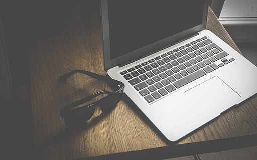 ochelari de soare, birou, laptop, acces, Afaceri, calculator, conexiune, afişa, educaţie, Electronică, ochelari, în interior, Internet, tastatură, Monitor, portabil, cameră, ecran, masa, tehnologie, fără fir, muncă, spațiu de lucru, echipamente de calcul, tehnologia fără fir, tastatura, comunicare, nici o persoana, vedere în unghi mare, lemn - material, lumina soarelui, dispozitiv portabil de informații, natură moartă, Monitorul computerului, natură, mobila, cheia computerului, 4K, CC0, domeniu public, fără drepturi de autor