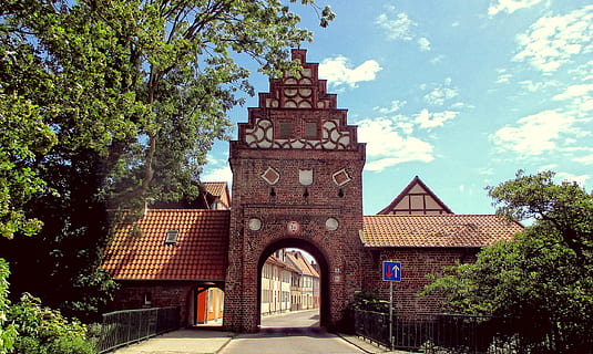 arkitektur, gammel, himmel, stenport, bygget struktur, bygning udvendig, træ, plante, bygning, natur, ingen mennesker, dag, indgang, sky - himmel, fortiden, historie, bue, Port, rejsemål, sted for tilbedelse, tårn, udendørs, 1080P, CC0, offentligt domæne, royaltyfrie