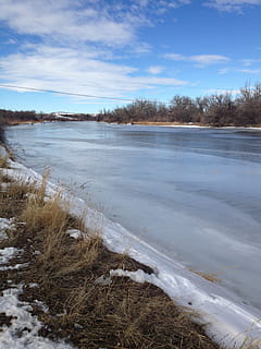 riu, wyoming, hivern, aigua, cel, tranquil·litat, planta, escena tranquil·la, núvol - cel, temperatura de fred, cap gent, bellesa a la natura, escenics - natura, naturalesa, arbre, neu, terra, escena no urbana, dia, llac, platja, a l'aire lliure, 2K, CC0, domini públic, lliure de regalies