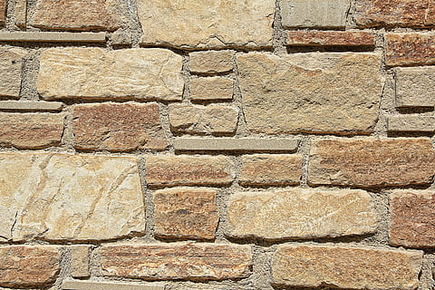 braune Mauer, Wand, Textur, Stein, Struktur, Hintergrund, grau, Muster, Gebäude, gemauert, Fassade, Hintergründe, Vollbild, Backstein, texturiert, gebaute Struktur, die Architektur, solide, keine Leute, Rau, Wandbau - Funktion, Ziegelwand, Steinwand, Baumaterial, stein material, Stein - Objekt, Wiederholung, in einer Reihe, draußen, Zement, Struktureffekt, 5K, CC0, gemeinfrei, lizenzfrei
