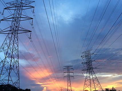 cielo, puesta de sol, nubes, industria, cable, conductor, corriente, peligro, distribución, eléctrico, electricidad, energía, generador, cuadrícula, Alto voltaje, hidroeléctrico, línea, Tiro de ángulo bajo, poder, líneas eléctricas, pilón, suministro, tecnología, transmisión, voltio, voltaje, vatios, cables, pilón de electricidad, fuente de alimentación, Línea eléctrica, generación de combustible y energía, conexión, nube - cielo, vista de ángulo bajo, silueta, nadie, naturaleza, altura maxima, estructura construida, cable de energía, arquitectura, al aire libre, complejidad, equipo eléctrico, Componente eléctrico, 2K, CC0, dominio público, libre de derechos