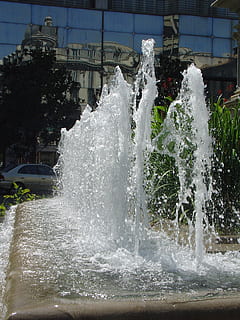 Granada, Wasserquelle, Spanien, Wasser, Quelle, Brunnen, nass, plantschen, Bewegung, Bewegungsunschärfe, sprühen, keine Leute, die Architektur, Natur, Langzeitbelichtung, gebaute Struktur, Tag, Pflanze, draußen, Gebäudehülle, Meer, Schönheit in der Natur, Wassersport, fließendes Wasser, 2K, CC0, gemeinfrei, lizenzfrei