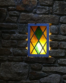 lanterna, illuminazione, ex, pierre, granito, notte, vetrate colorate, Brittany, caratteristica della parete, muro di mattoni, materiale lapideo, finestra, architettura, esterno dell'edificio, parete, struttura costruita, muro di pietra, modello, nessuno, mattone, strutturato, giorno, illuminato, attrezzatura per l'illuminazione, avvicinamento, all'aperto, solido, forma, lampada elettrica, 2K, CC0, dominio pubblico, privo di copyright