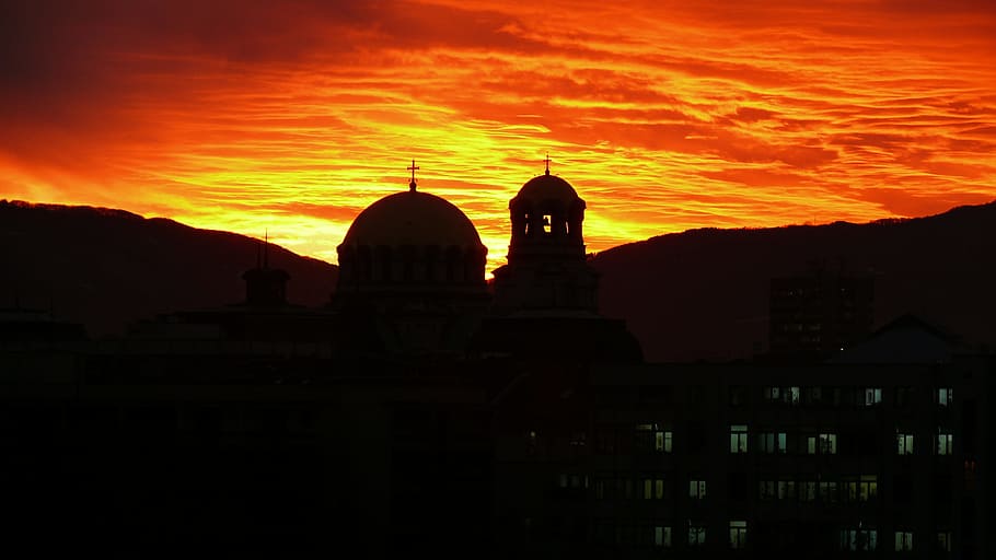 kirke, solnedgang, bulgarien, himmel, sofia, alexander nevsky, skyer, arkitektur, silhuet, dome, bygget struktur, bygning udvendig, religion, rejsemål, bygning, tro, sted for tilbedelse, natur, ingen mennesker, sky - himmel, by, spiritualitet, orange farve, udendørs, 2K